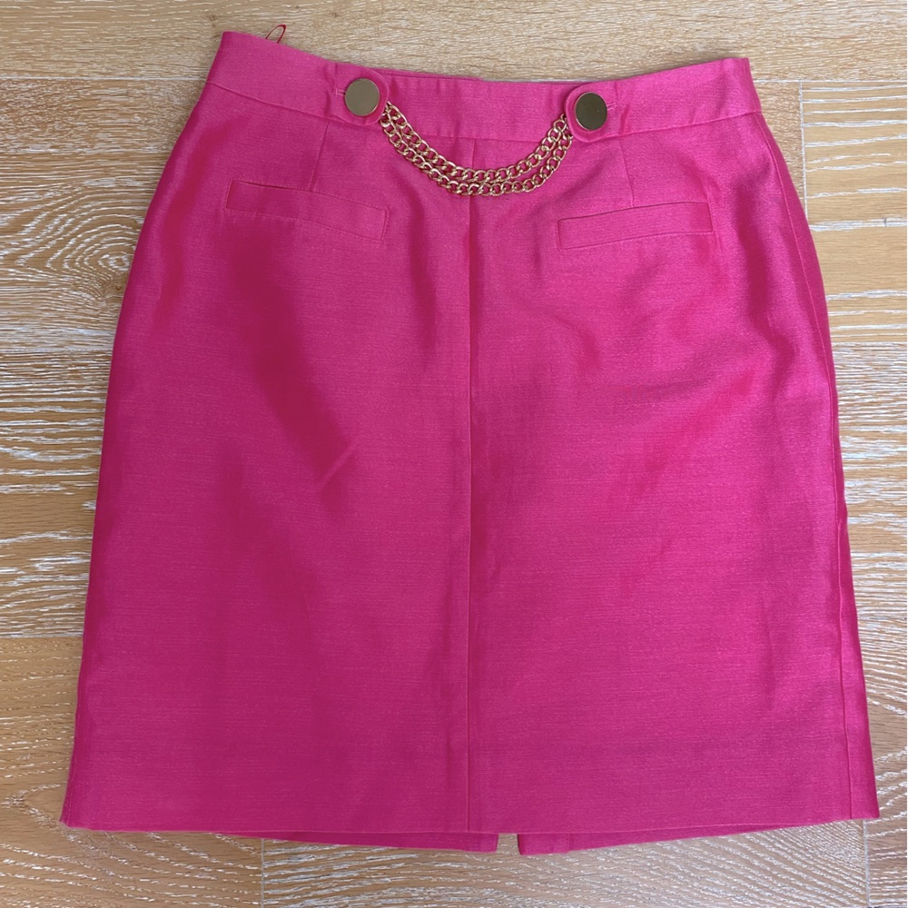 Kate Spade “skirt the rules” pink skirt with gold buttons & chain.  Size 6